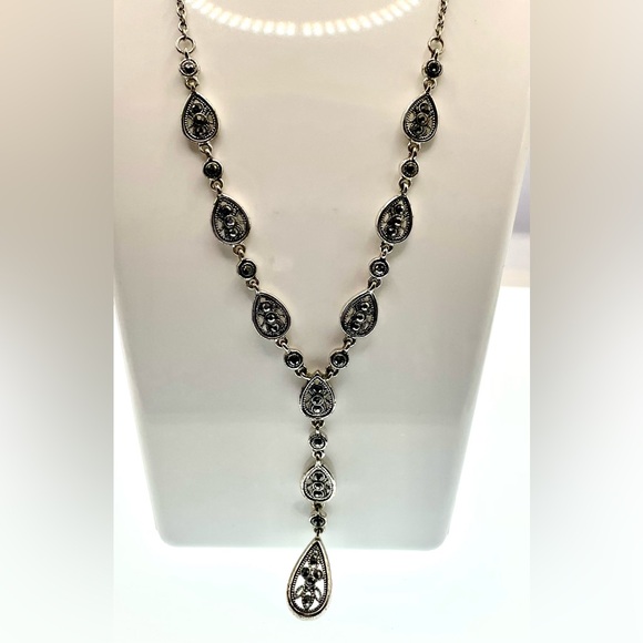Vintage Signed Trifari Crown Silver Tone Y Necklace With Black Rhinestones - Picture 5 of 6